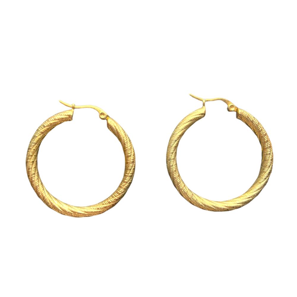 GOLD WRAP AROUND PATTERN MEDIUM HOOP EARRINGS-30 MM, LIGHTWEIGHT, FASHION